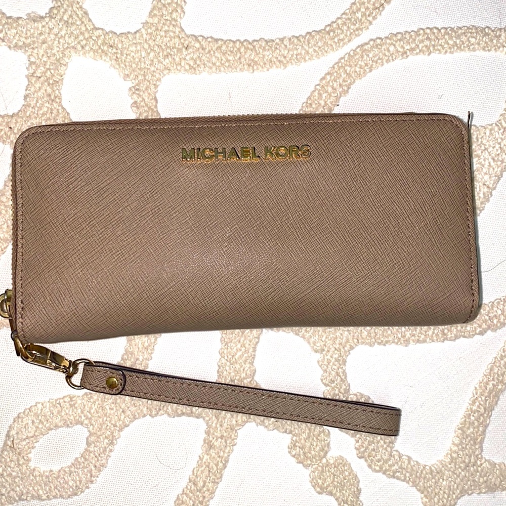 Michael Kors wallet in a neutral taupe.